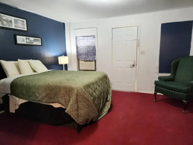 Country Club Inn