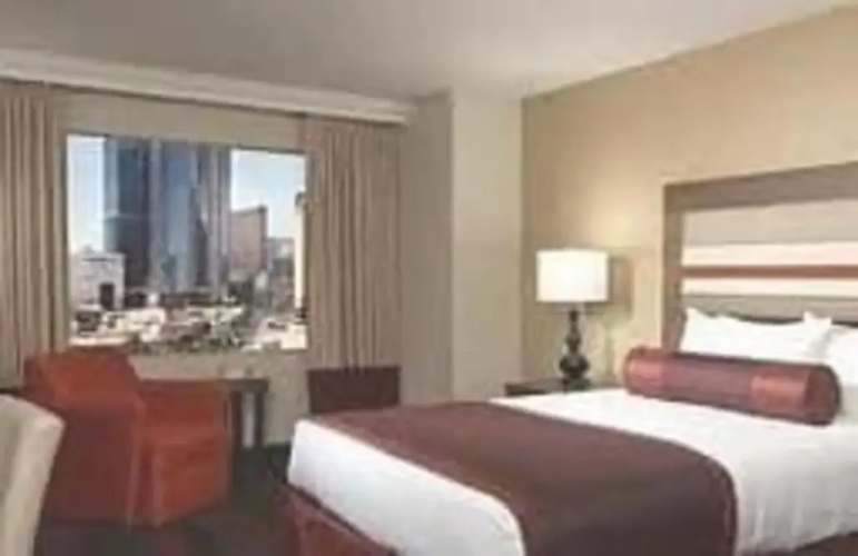 Red Apple Hotel