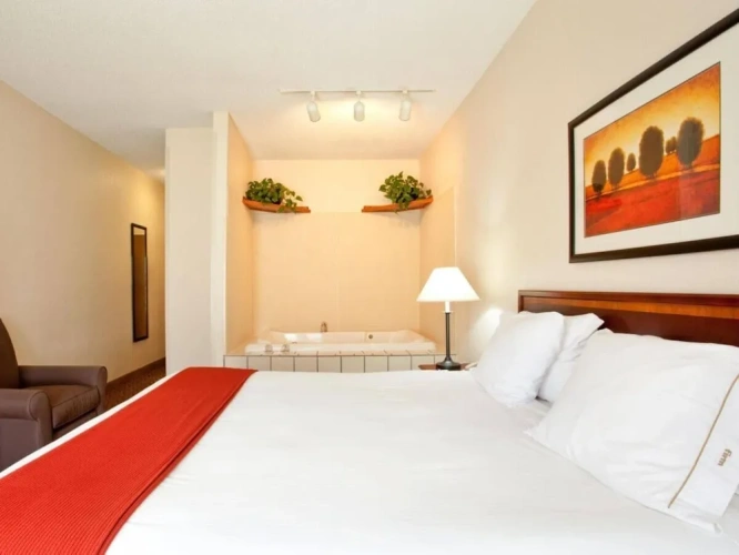 1 Bedroom Deluxe Double Suite