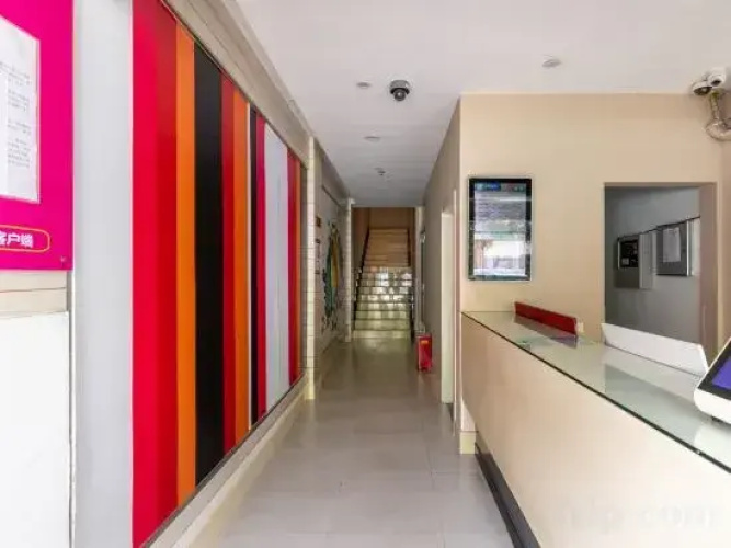 100 Inn (Kangqiao)