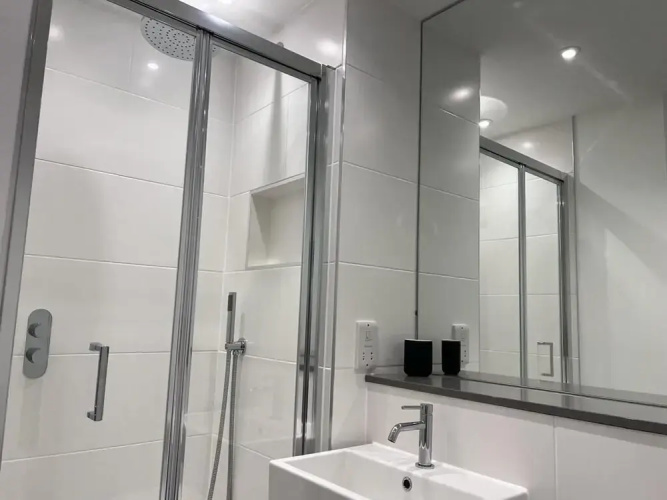 Chapel - Central Studio Apartment