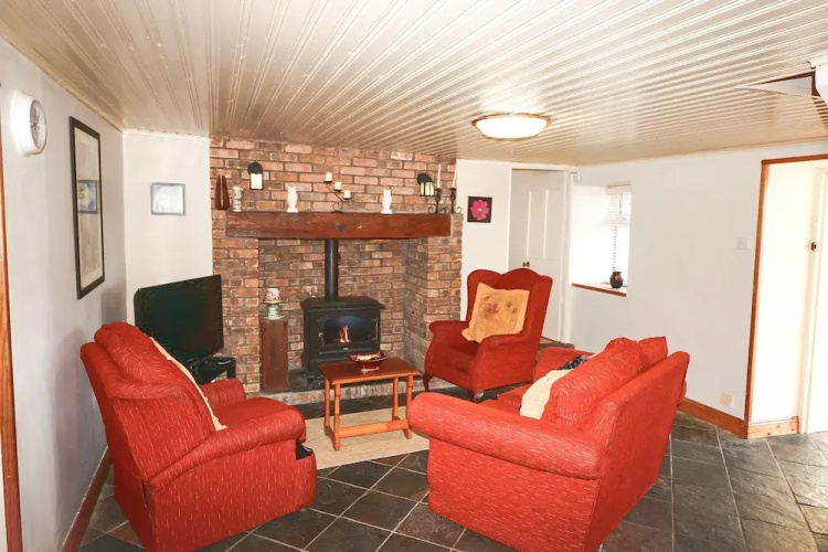 Carraroe Cottage