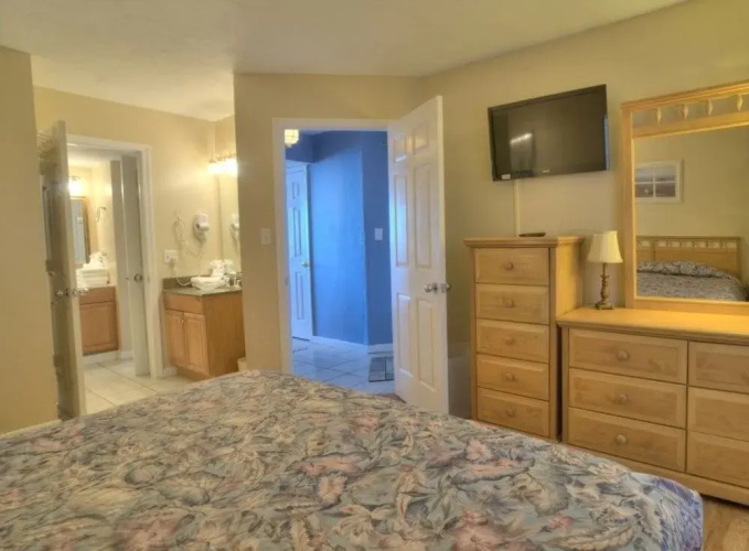 Ocean Forest 1912 Ocean Front 1 Br condo by RedAwning