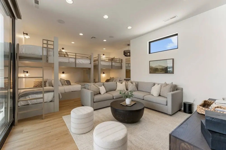Luxury Beachside 7 Bedroom Home