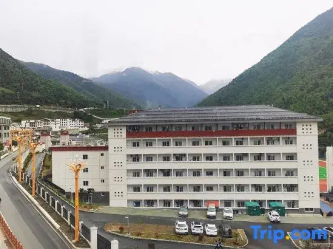 Kangding Xueshan Shutu Chinese Inn