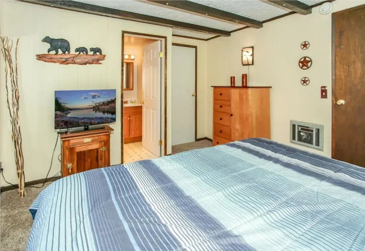 Cabin in the Pines