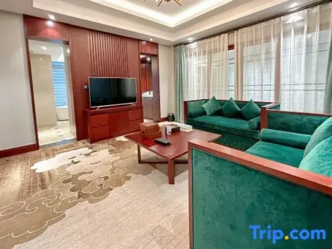 Business Double Suite with garden view