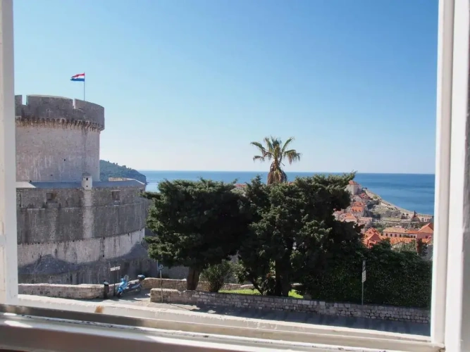 2 Bedrooms Suite with sea view