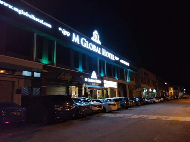 M Global Hotel