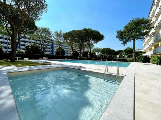 2 Bedrooms Apartment with balcony