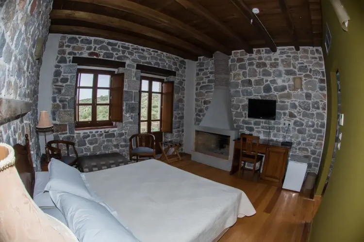Xemoni Hotel
