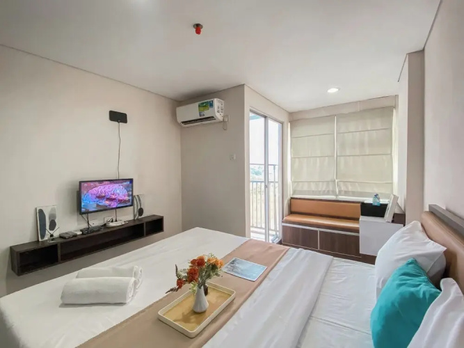 Comfy And Homey Studio At Enviro Apartment