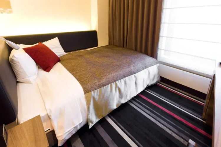 Standard Semi-Double room