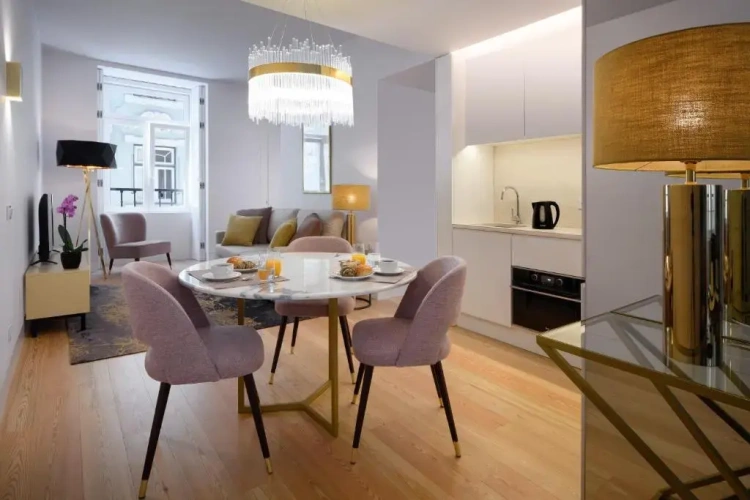 2 Bedrooms Apartment