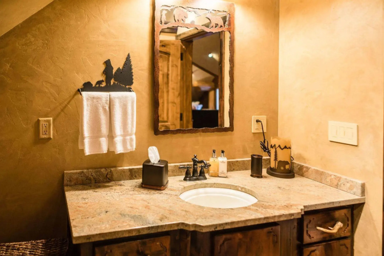 Coyote Bluff Estate