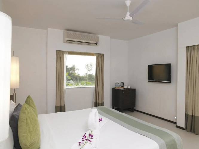 Royal Orchid Beach Resort & Spa