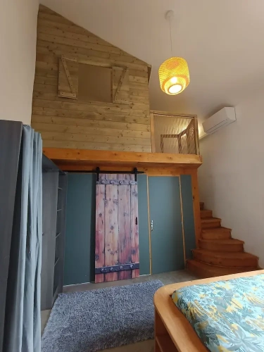 Standard Quadruple Family room