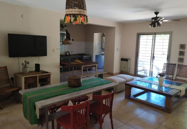 2 Bedrooms Cottage