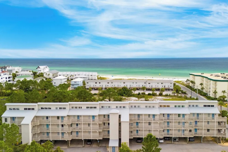Triton Balcony W/ Pool View, Chic Design - Rosemary Beach, FL