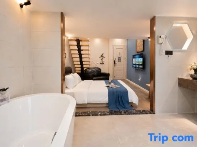 Deluxe Double Suite