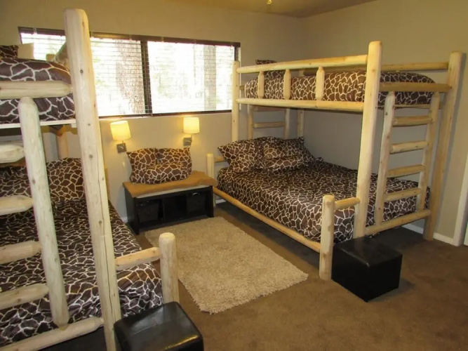 010 - Mj's Hideaway
