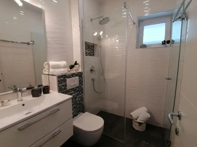 1 Bedroom Apartment with balcony