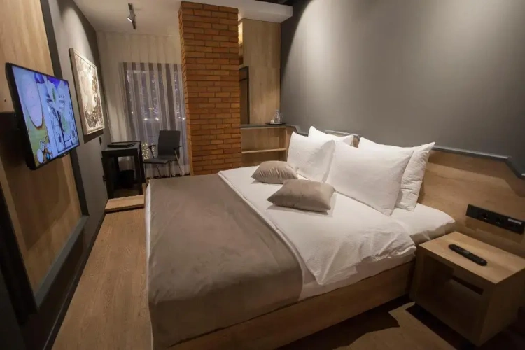 Standard Double room with river view