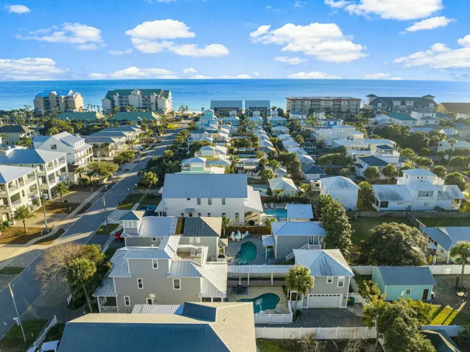 Destin Beach House - Gulf Moon by PHG