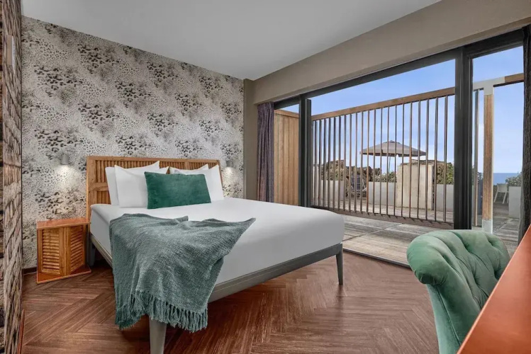 Beachhouse Hotel