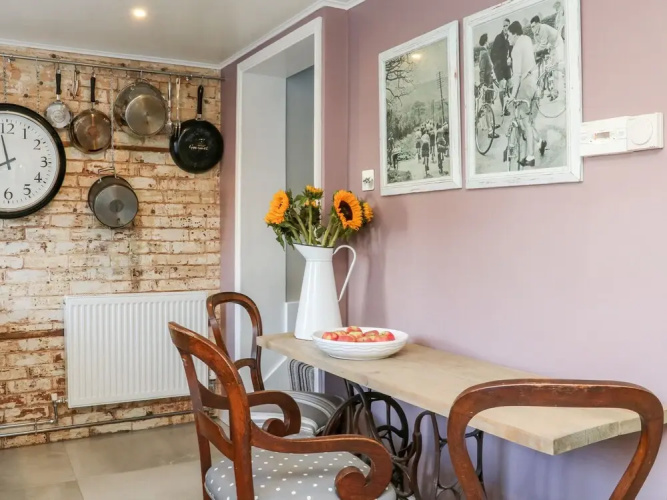 3 Elm Cottage