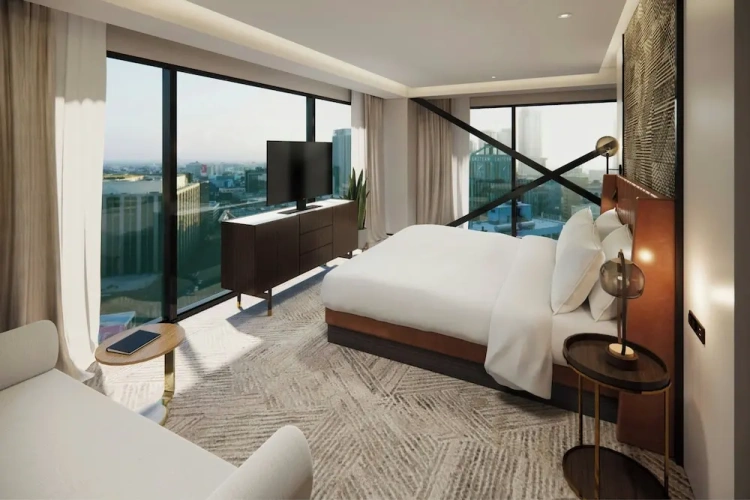 Double Club Suite with city view