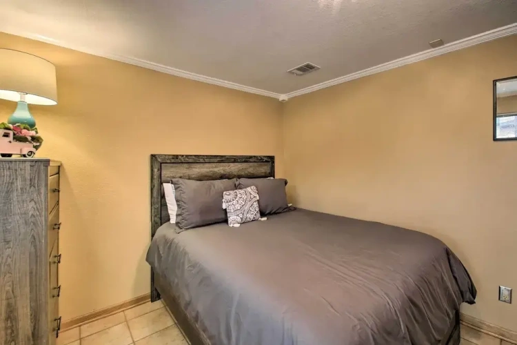 4 Bedrooms Cottage