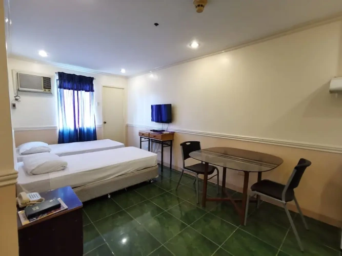 Standard Quadruple Family room