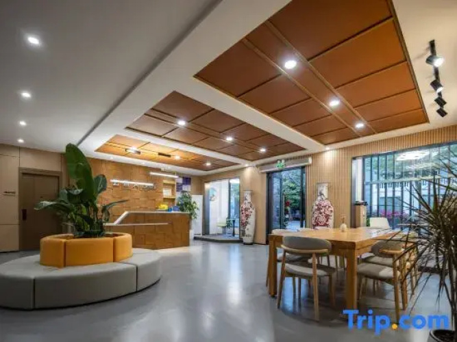 Sanya Yuxi Hotel