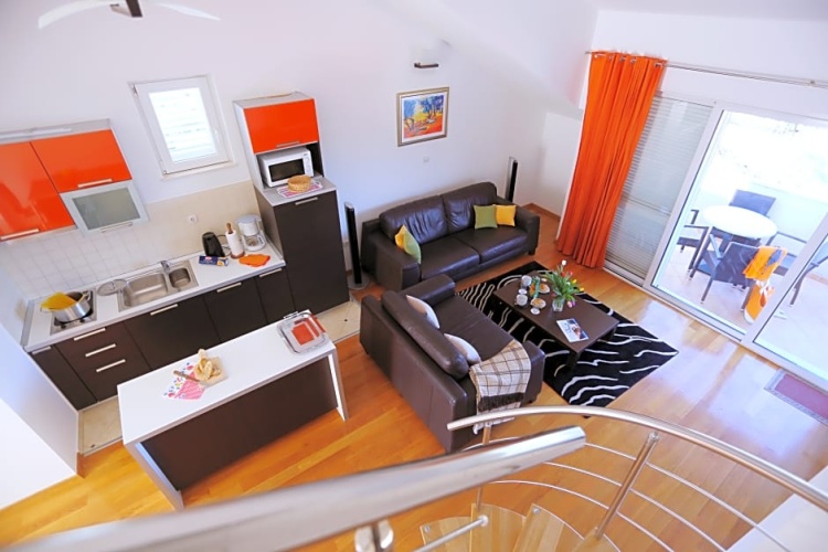 1 Bedroom Deluxe Apartment