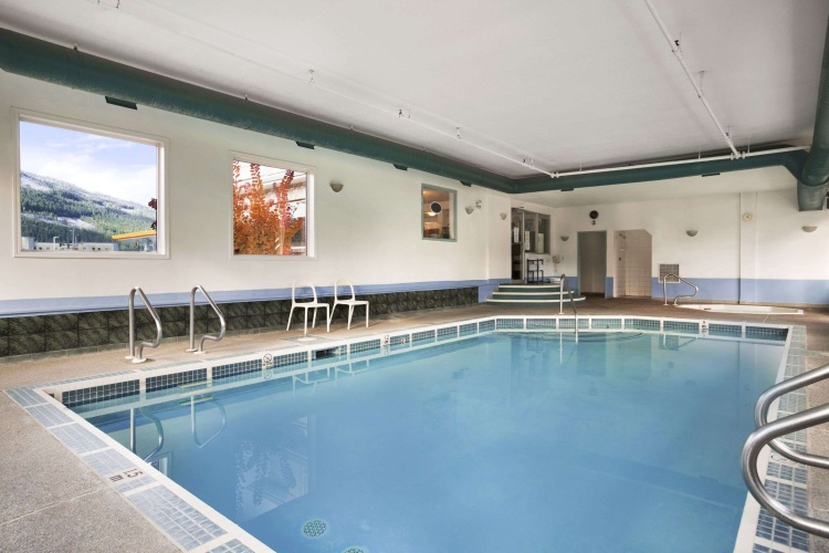 Super 8 by Wyndham Revelstoke photo 10