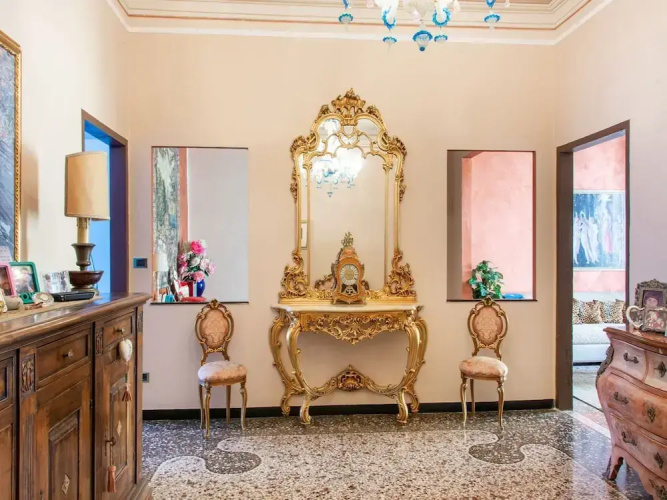 Elegant City-centre Flat