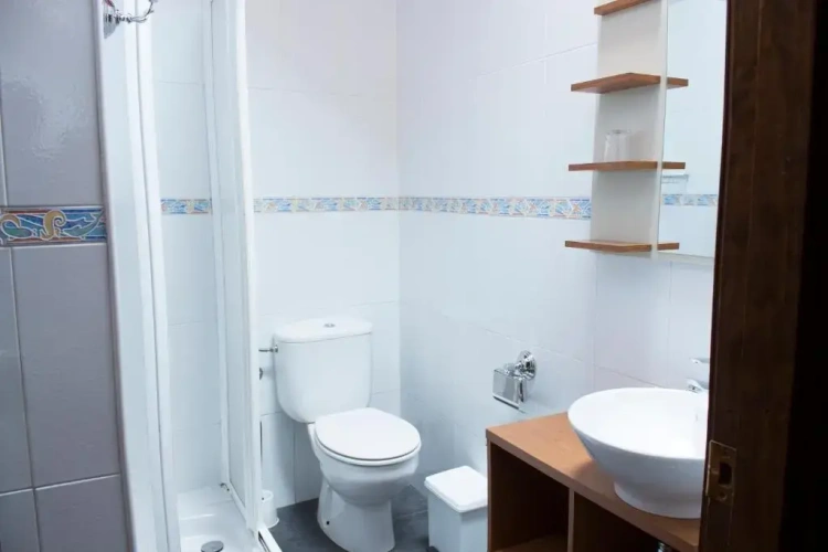 2 Bedrooms Cottage