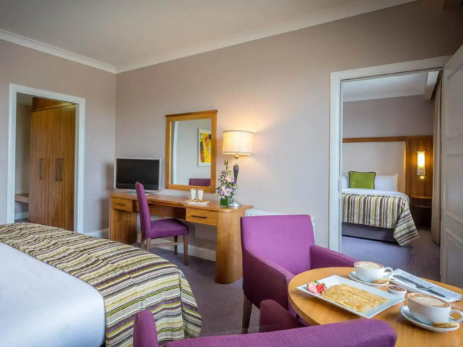 Charleville Park Hotel & Leisure Club
