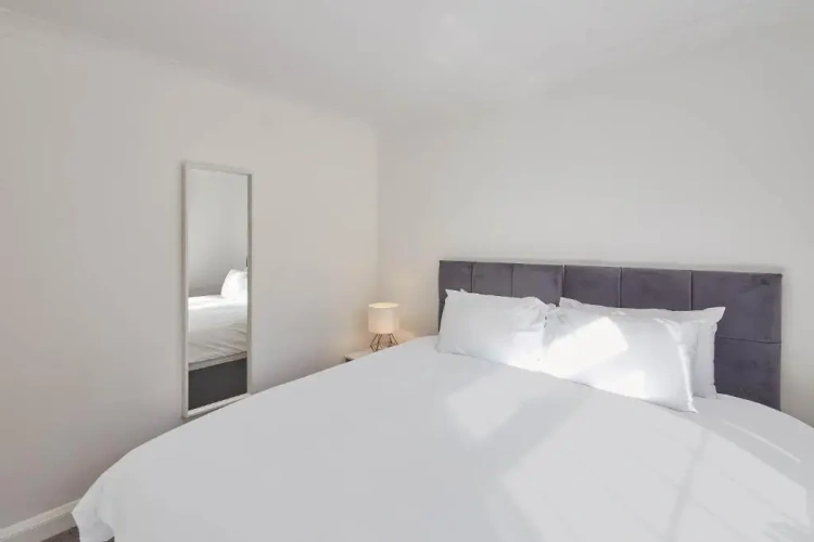 3 Bedrooms Cottage
