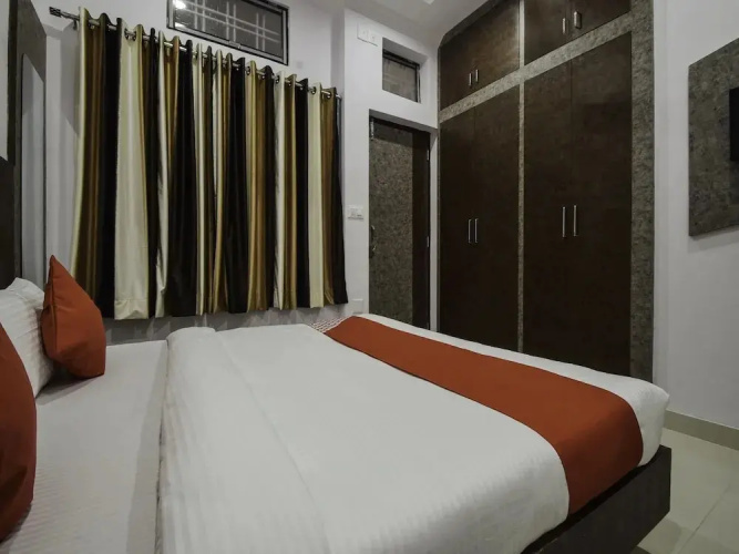 Yash Palace By OYO Rooms