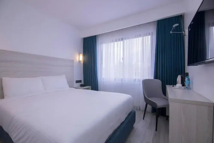 Symphony Hotel