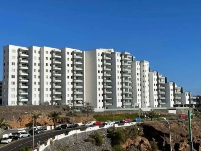 Ocean Garden 2BR Apartment Heated Pool Parking