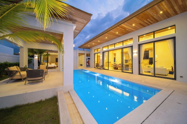4 Bedrooms Premier Villa