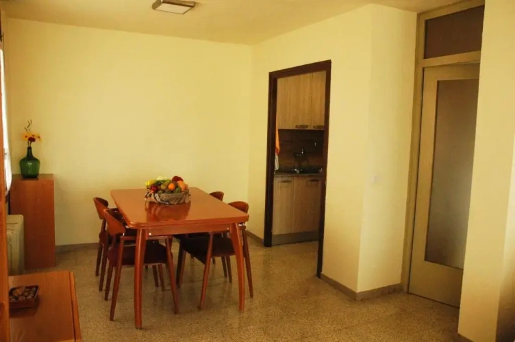 3 Bedrooms Apartment