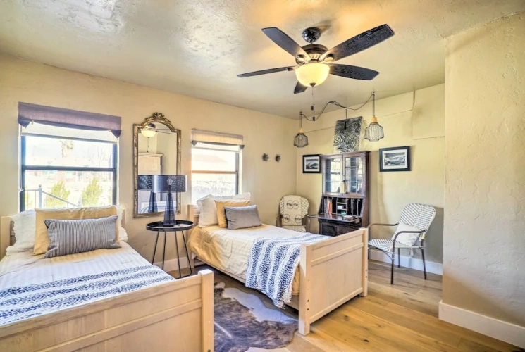 2 Bedrooms Cottage