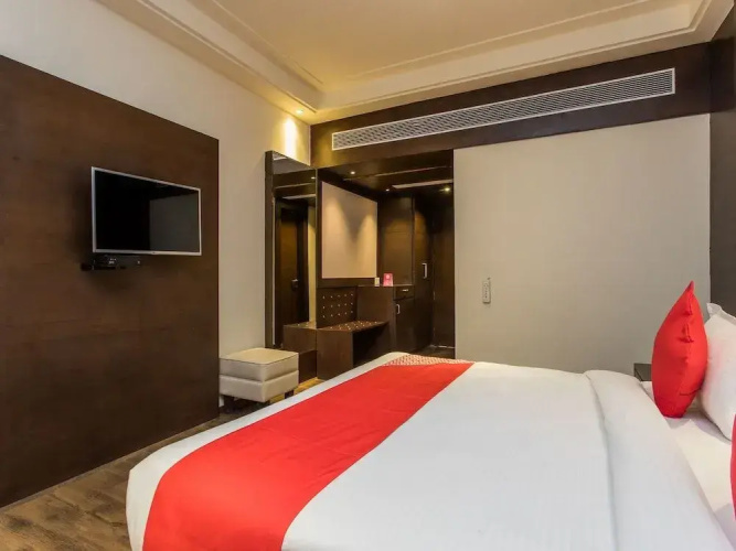 OYO 13104 Hotel 25 Hours