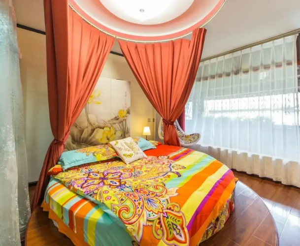 Colorful Flower Guesthouse