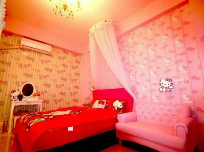 Colorful Homestay
