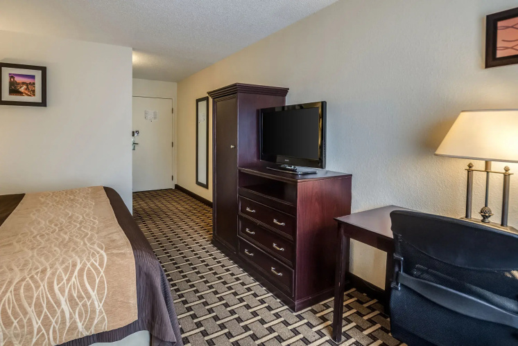 Comfort Inn & Suites